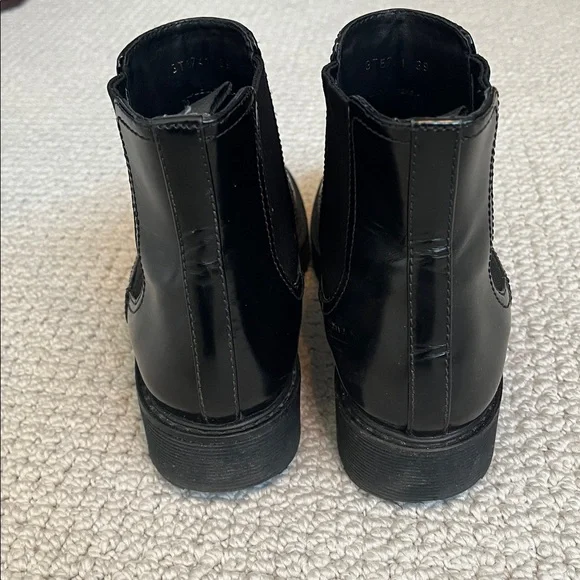 Authentic Prada boots - Picture 5 of 7